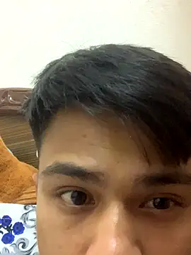 Snapshot of Hullax chatting on November 2025 03:46:02 PM Hullax online show from November 2025 03:46:02 PM