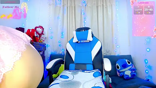 Aleexx    online show from November 2025 10:32:01 AM