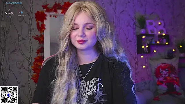 Moon Valkyrie online show from September 2025 07:43:01 AM