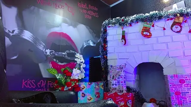 Snapshot of VALERY_MEER chatting on December 2024 06:05:01 PM VALERY MEER online show from December 2024 06:05:01 PM