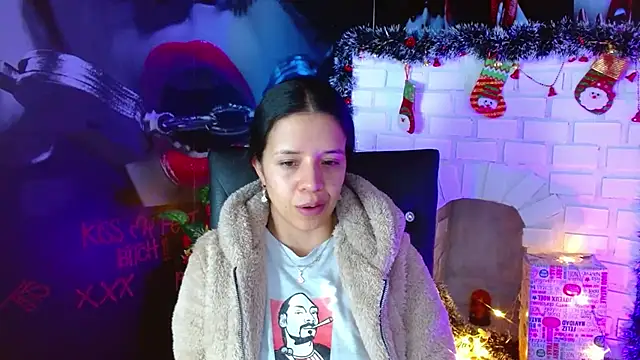 Snapshot of VALERY_MEER chatting on December 2024 12:00:02 PM VALERY MEER online show from December 2024 12:00:02 PM