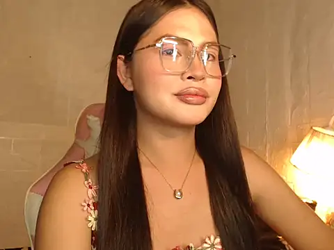 Ashely Lewis online show from November 2025 01:17:02 PM