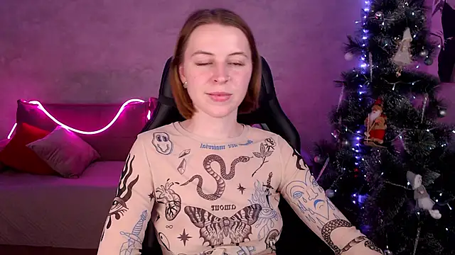 Snapshot of tiffany__burn chatting on January 2025 01:05:02 PM tiffany burn online show from January 2025 01:05:02 PM