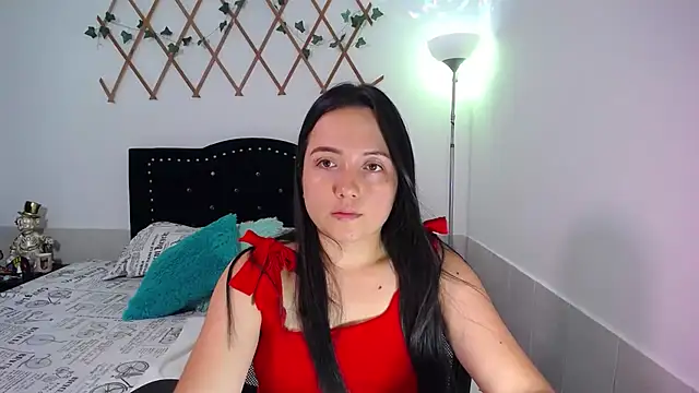 Snapshot of naughty_girl_4u chatting on December 2025 04:23:01 PM naughty girl 4u online show from December 2025 04:23:01 PM