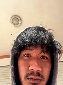 juniiorre online show from October 2025 11:38:01 AM