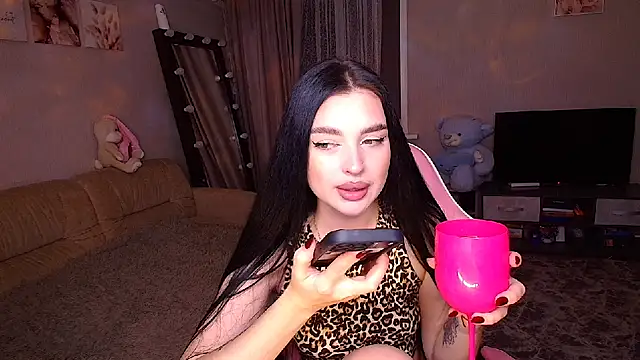   Malika   online show from September 2025 01:58:01 PM