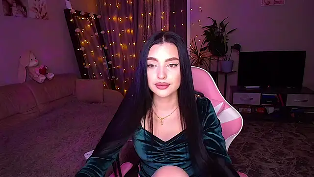   Malika   online show from December 2025 03:30:02 PM