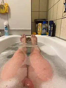 Snapshot of David19932908 chatting on December 2024 06:27:02 PM David19932908 online show from December 2024 06:27:02 PM