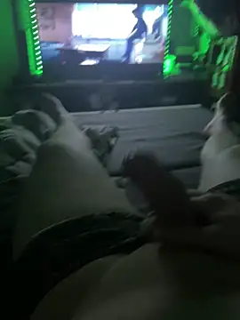 Snapshot of David19932908 chatting on January 2025 09:57:02 PM David19932908 online show from January 2025 09:57:02 PM