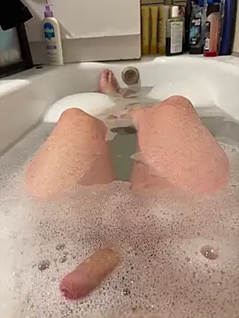 Snapshot of David19932908 chatting on November 2025 06:08:01 PM David19932908 online show from November 2025 06:08:01 PM