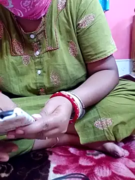 Snapshot of Bengali-boudi chatting on October 2025 06:08:02 PM Bengali-boudi online show from October 2025 06:08:02 PM