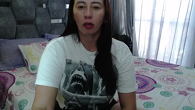 sara hott 1 online show from April 2026 02:26:01 PM