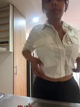 J loren online show from April 2026 08:36:02 PM