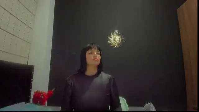 Snapshot of amareto_queen chatting on March 2025 04:28:02 PM amareto queen online show from March 2025 04:28:02 PM