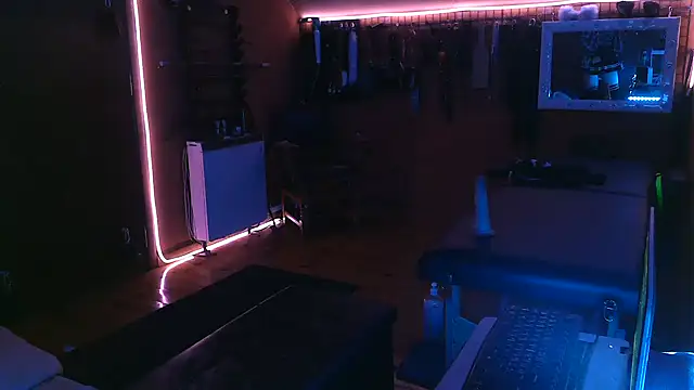 Ginny-the-bdsm-nympho online show from January 2026 05:59:01 PM