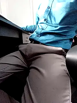 robinsan1010 online show from March 2025 12:11:01 PM