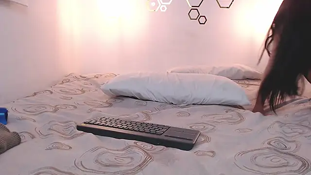 adriscute online show from March 2025 08:18:01 AM