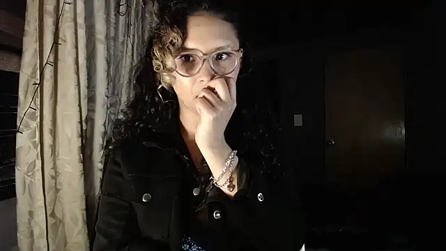 Snapshot of Hathorlove chatting on November 2025 02:54:02 AM Hathorlove online show from November 2025 02:54:02 AM