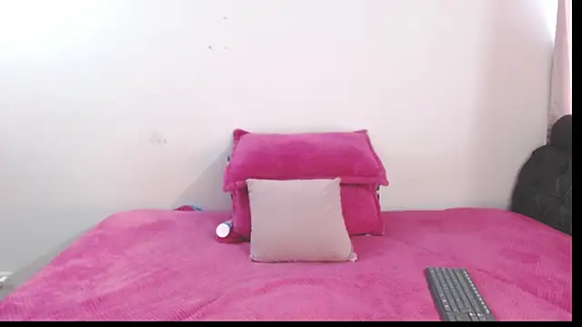 Snapshot of zohe_ chatting on November 2025 02:29:02 PM zohe online show from November 2025 02:29:02 PM