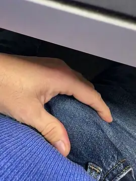 Snapshot of KielerMen chatting on November 2025 02:34:02 AM KielerMen online show from November 2025 02:34:02 AM