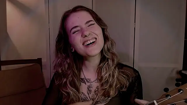 Snapshot of risha_laas chatting on December 2024 08:36:02 PM risha laas online show from December 2024 08:36:02 PM