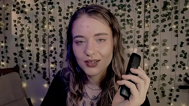 Snapshot of risha_laas chatting on January 2025 06:21:01 PM risha laas online show from January 2025 06:21:01 PM