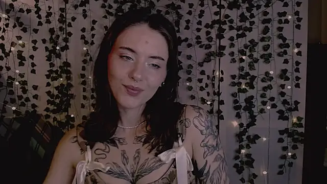 Snapshot of risha_laas chatting on September 2025 08:14:01 PM risha laas online show from September 2025 08:14:01 PM