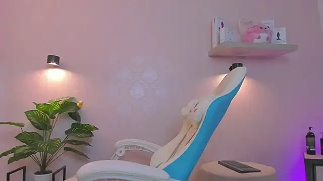 LITTLE-VIVI online show from June 2026 03:21:02 AM
