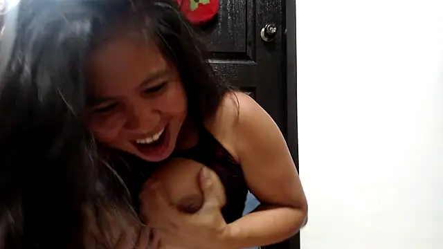 Vanessa3329 online show from November 2025 02:06:02 PM