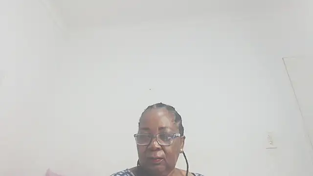 Snapshot of KinkyRicoSaisyours chatting on November 2025 07:34:01 PM KinkyRicoSaisyours online show from November 2025 07:34:01 PM