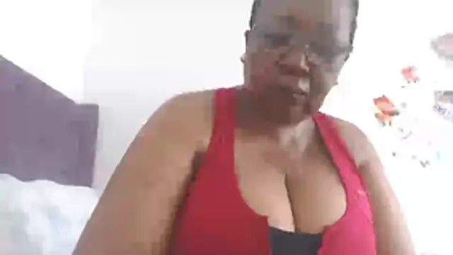 Snapshot of KinkyRicoSaisyours chatting on December 2025 06:41:01 AM KinkyRicoSaisyours online show from December 2025 06:41:01 AM