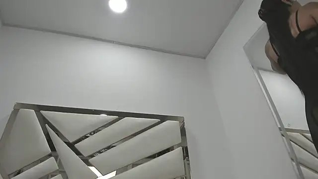 Snapshot of Naughty__Mom chatting on March 2025 09:18:02 AM Naughty Mom online show from March 2025 09:18:02 AM