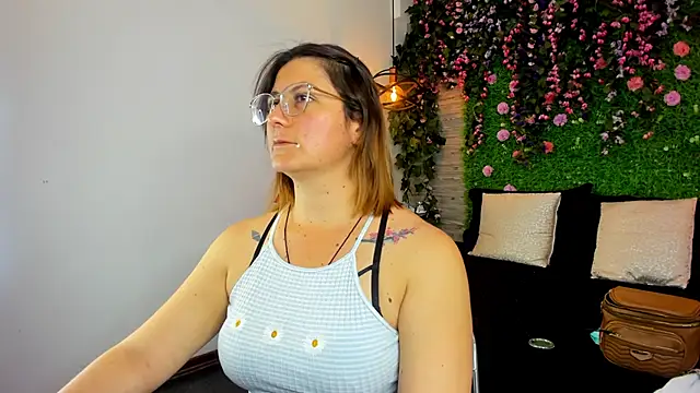 SarahDeyvis online show from November 2025 02:39:01 PM