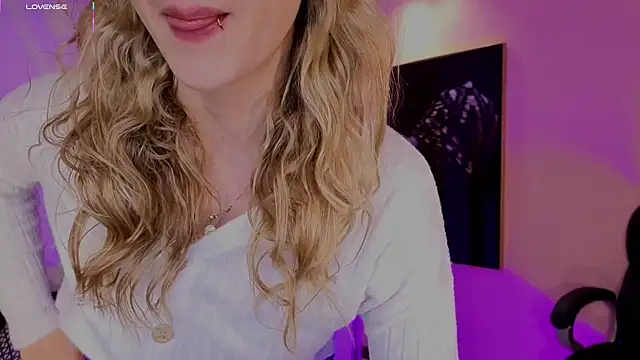 EveBensonX online show from February 2026 11:52:01 AM