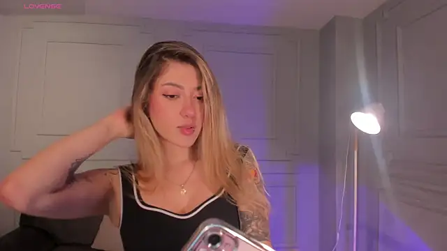 EveBensonX online show from March 2026 06:56:01 PM