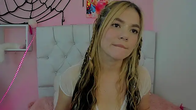 18candys online show from October 2025 07:25:02 PM