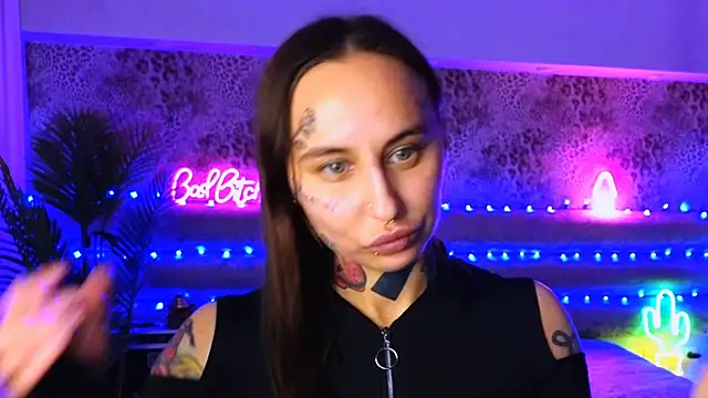 Snapshot of Cool_Freak_ chatting on January 2025 01:18:02 PM Cool Freak online show from January 2025 01:18:02 PM