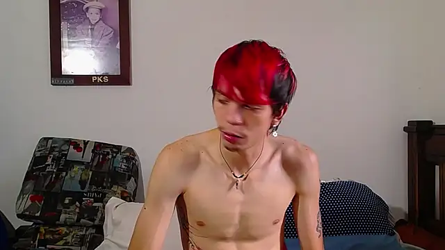 Snapshot of Twink_Temptation chatting on December 2025 06:46:02 PM Twink Temptation online show from December 2025 06:46:02 PM