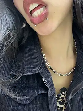 NanaRott online show from March 2026 01:51:01 AM