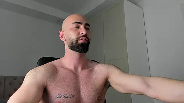 MichaelMasterss online show from April 2026 09:26:02 PM