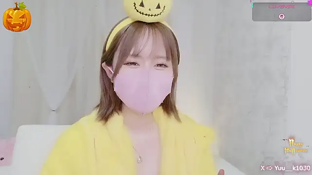 Snapshot of Yuu__k chatting on October 2025 03:03:02 PM Yuu  k online show from October 2025 03:03:02 PM