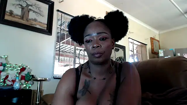 Snapshot of Gucci_Bx chatting on January 2025 11:06:02 AM Gucci Bx online show from January 2025 11:06:02 AM