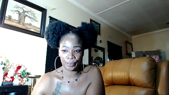 Snapshot of Gucci_Bx chatting on January 2025 05:14:01 PM Gucci Bx online show from January 2025 05:14:01 PM