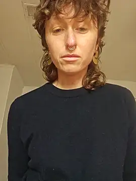 mossy kiss online show from February 2025 06:59:01 PM