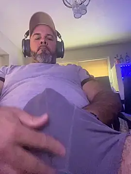 Cristian-Brayan online show from November 2025 01:17:02 PM