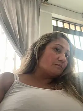 Snapshot of gabiTetas chatting on May 2026 08:40:02 PM gabiTetas online show from May 2026 08:40:02 PM