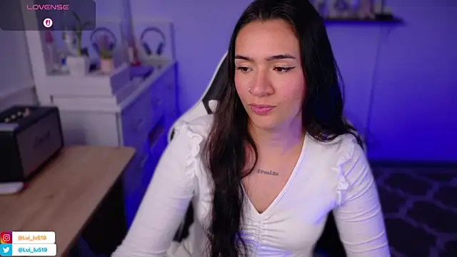 ImLui lu online show from November 2025 10:31:02 PM