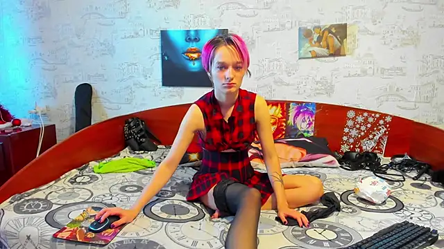 Snapshot of KagamiTayga chatting on January 2025 08:04:01 AM KagamiTayga online show from January 2025 08:04:01 AM