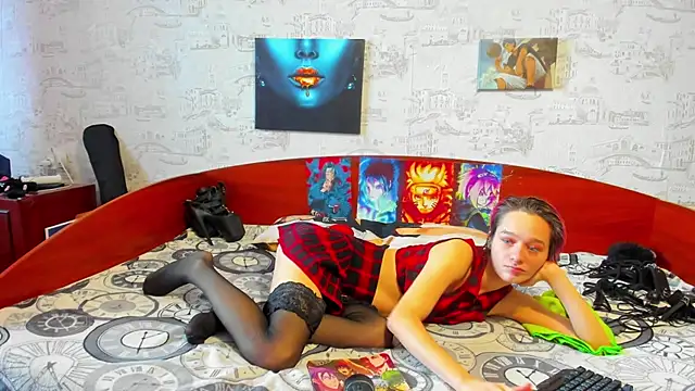 Snapshot of KagamiTayga chatting on February 2025 08:29:01 AM KagamiTayga online show from February 2025 08:29:01 AM