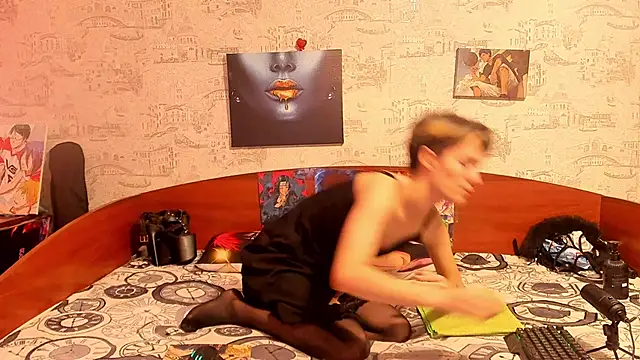 Snapshot of KagamiTayga chatting on September 2025 02:59:01 AM KagamiTayga online show from September 2025 02:59:01 AM